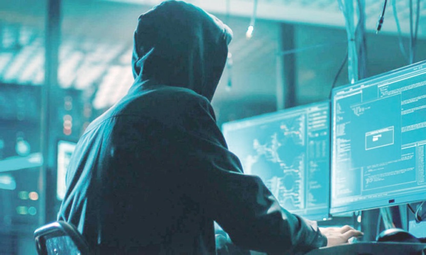 القبض على شاب عرض 12 مليار كلمة سر للبيع