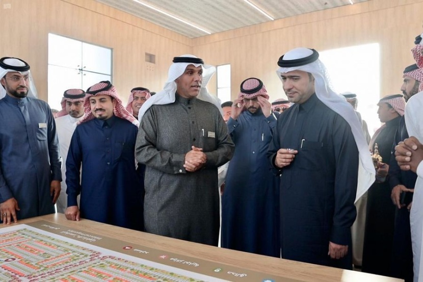  وزير الإسكان يطالب مطوري مشاريع الشرقية بسرعة الإنجاز