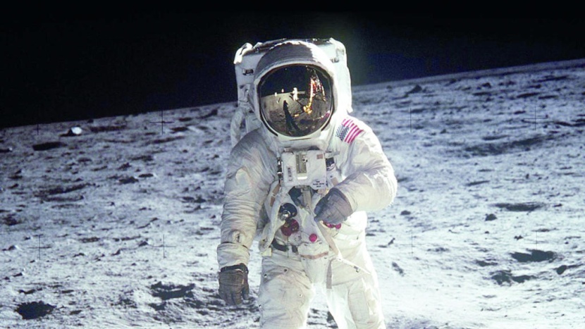 ابتكار طريقة لاستخراج الأكسجين من غبار القمر