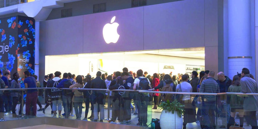 "أبل" تطلق هاتفها الاقتصادي مارس المقبل