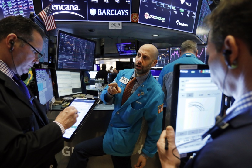 الأسهم الأمريكية تستهل تداولاتها مرتفعة بفعل نشاط الشركات الأوروبية