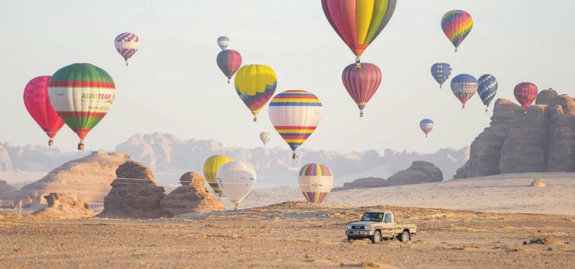 «العلا» تحصد لقب «جينيس» للأرقام القياسية لأطول عرض للمناطيد