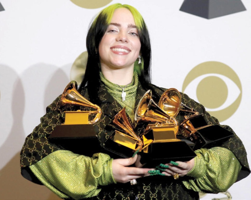 بيلي إيليش ذات الـ18 ربيعا تكتسح جوائز جرامي الموسيقية