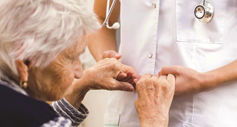 دراسة: "الشلل الارتعاشي" يبدأ بالتشكل منذ الولادة