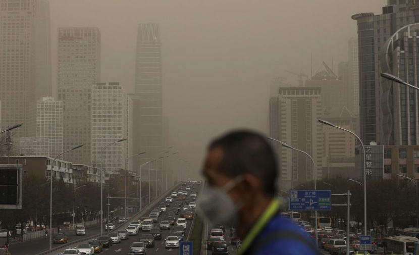 بكين تخفض مستويات الضباب الدخاني بأكثر من 17 %