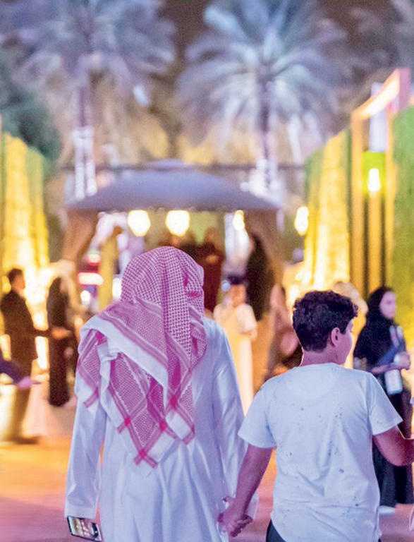 «هنا المربع» .. أجواء تاريخية من عبق الرياض