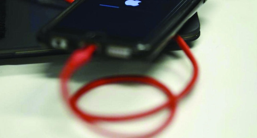 شاحن واحد لكل هواتف العالم.. الحلم يقترب "رسميا"