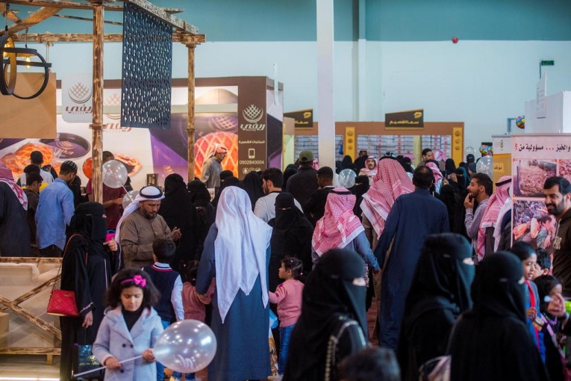 مهرجان الكليجا في بريدة يواصل فعالياته بمشاركة 150 أسرة منتجة