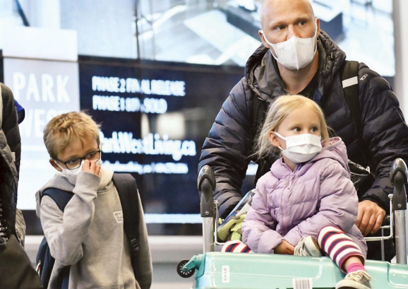 بريطاني ينشر «كورونا» في أوروبا .. و«كوخ» كلمة السر