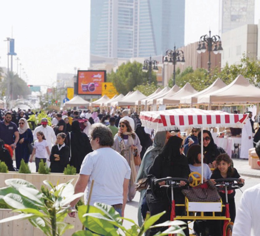 في أجواء عائلية .. «بسطة الرياض» تبهج زوارها بالترفيه والتراث والتسوق