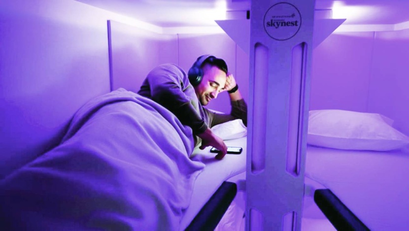 مقاعد نوم لركاب الدرجة الاقتصادية في رحلات الطيران