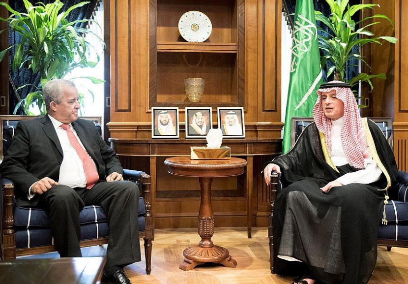 الوزير الجبير يلتقي مسؤولا كوبيا