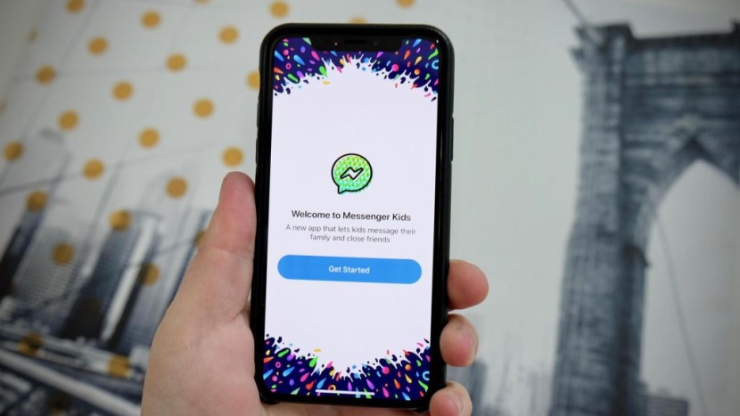 "فيسبوك" تعزز الرقابة الأبوية على الأبناء
