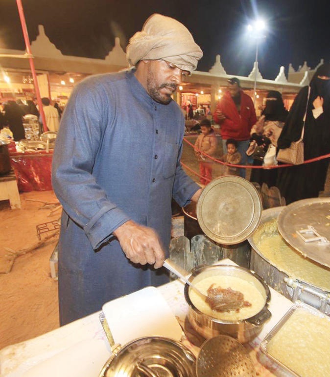 «عبق الماضي» .. شهر من فعاليات وذكريات جيل «الزمن الجميل»