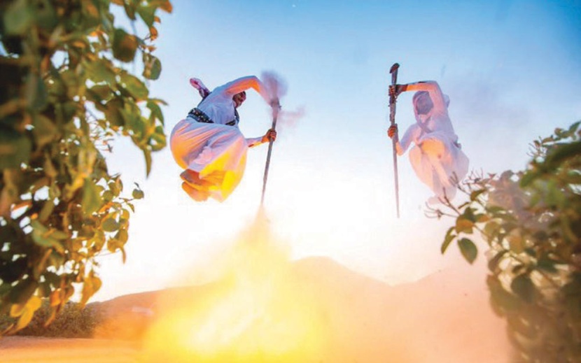 فلكلور ينهض في ضوء البارود .. فرح الشجعان «رقصة حرب»