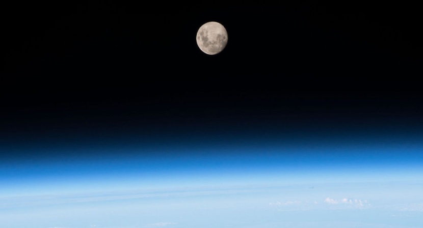  اكتشاف قمر جديد يدور حول كوكب الأرض 