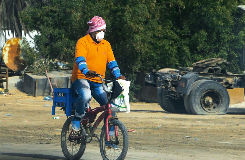 نشاط تجاري مستقر مع وفرة المواد التموينية في القطيف
