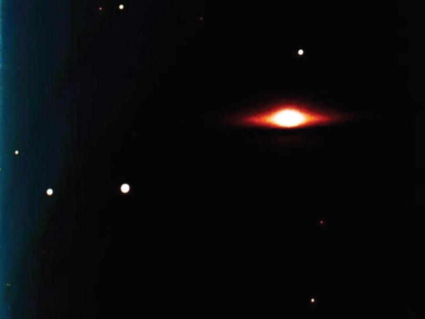 اكتشاف ثقب أسود أكبر من الشمس بمليار مرة