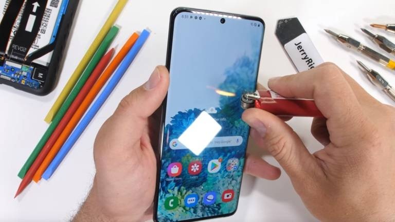 هاتف «جالكسي إس 20 ألترا»مقاوم للنار والكسر