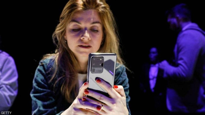 لمكافحة «كورونا» .. «سامسونج» تتيح تعقيم الهواتف مجانا