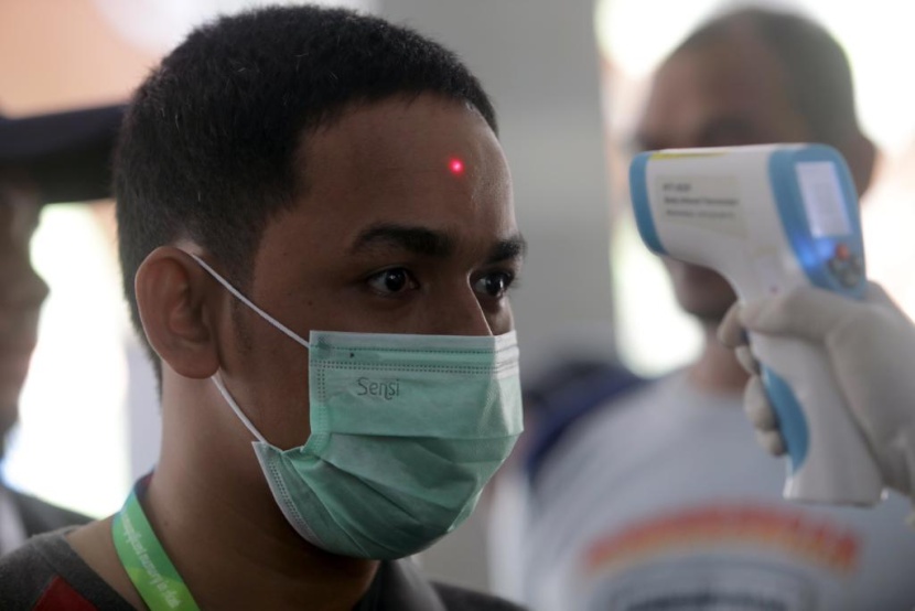 "كورونا" يواصل الانتشار.. عدد المصابين يقترب من 340 ألفا