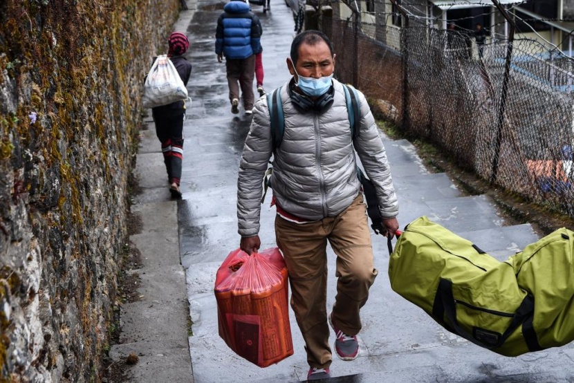 "كورونا" يواصل الانتشار.. عدد المصابين يقترب من 340 ألفا