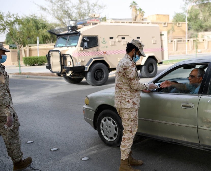 طرق العاصمة .. انتشار أمني لتطبيق أمر منع التجول