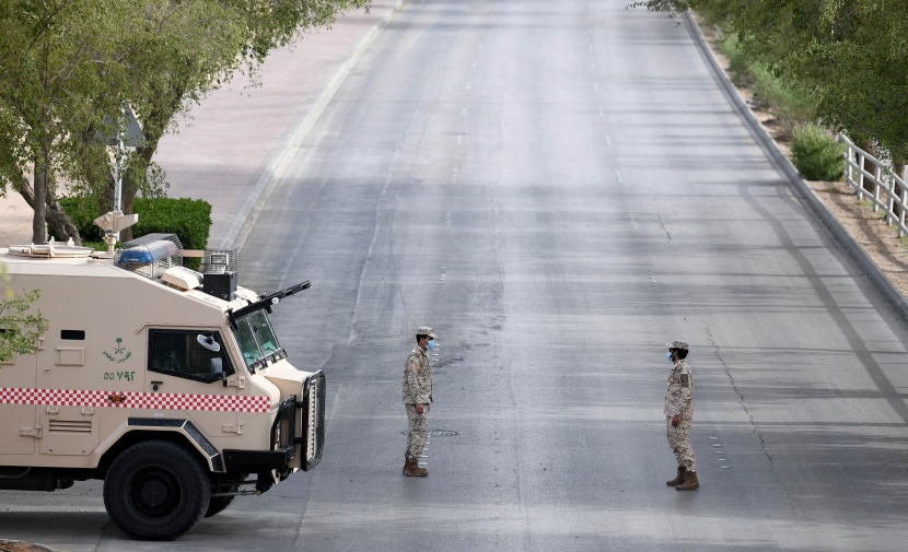 طرق العاصمة .. انتشار أمني لتطبيق أمر منع التجول