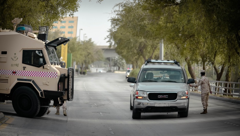 طرق العاصمة .. انتشار أمني لتطبيق أمر منع التجول