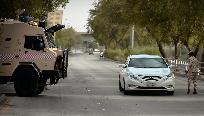 طرق العاصمة .. انتشار أمني لتطبيق أمر منع التجول