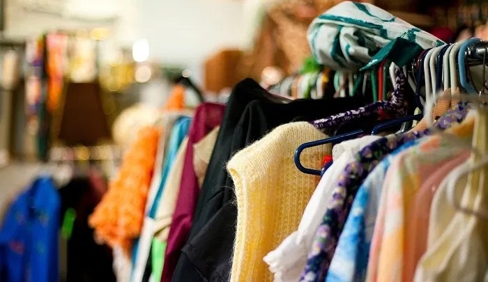 تطبيق إلكتروني يغنيك عن قياس الملابس بالمحلات وتجنب المخالطة