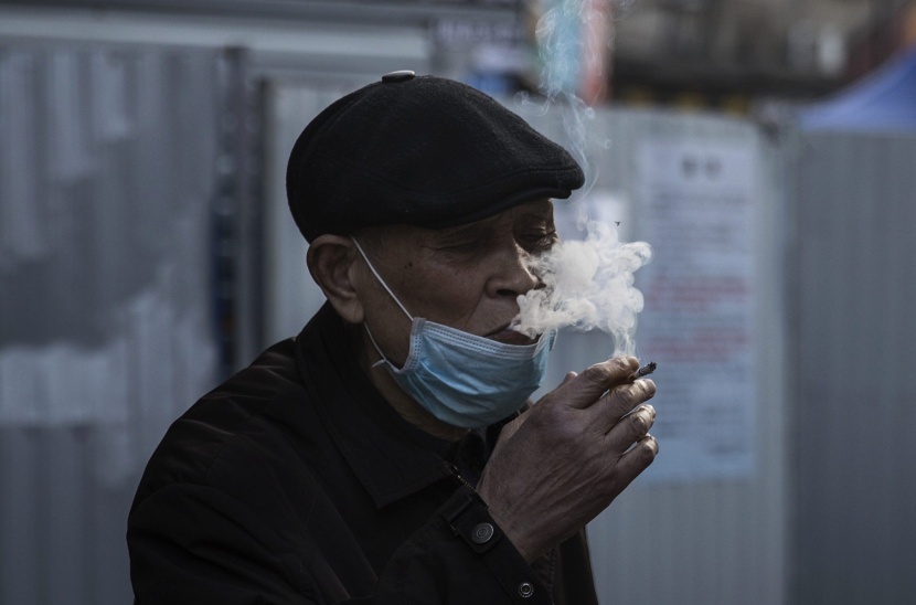 "الصحة العالمية" للمدخنين : أنتم أكثر عرضة للإصابة بكورونا ونقل العدوى لغيركم