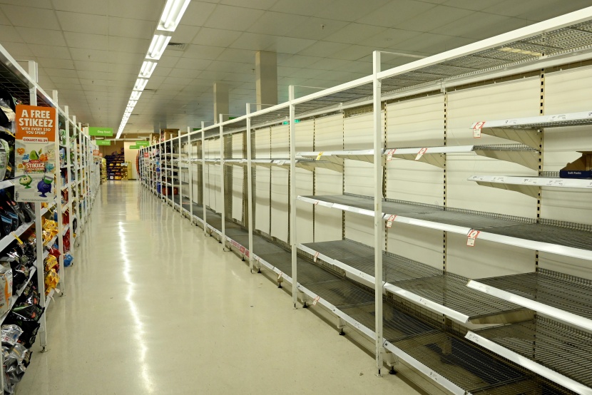  أرفف المتاجر في أستراليا خالية من المناديل الورقية مع زيادة حدة انتشار كورونا 