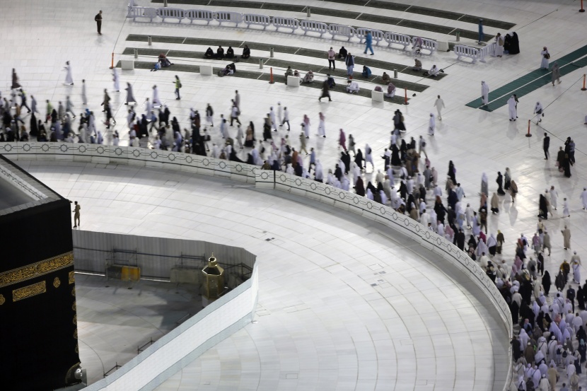 الحرم المكي بعد فتح المطاف للطائفين من غير المعتمرين 