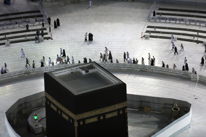 الحرم المكي بعد فتح المطاف للطائفين من غير المعتمرين 