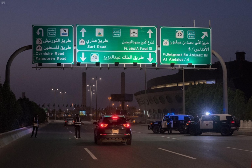 الجهات الأمنية في جدة تواصل متابعة تطبيق المواطنين والمقيمين لأمر منع التجول