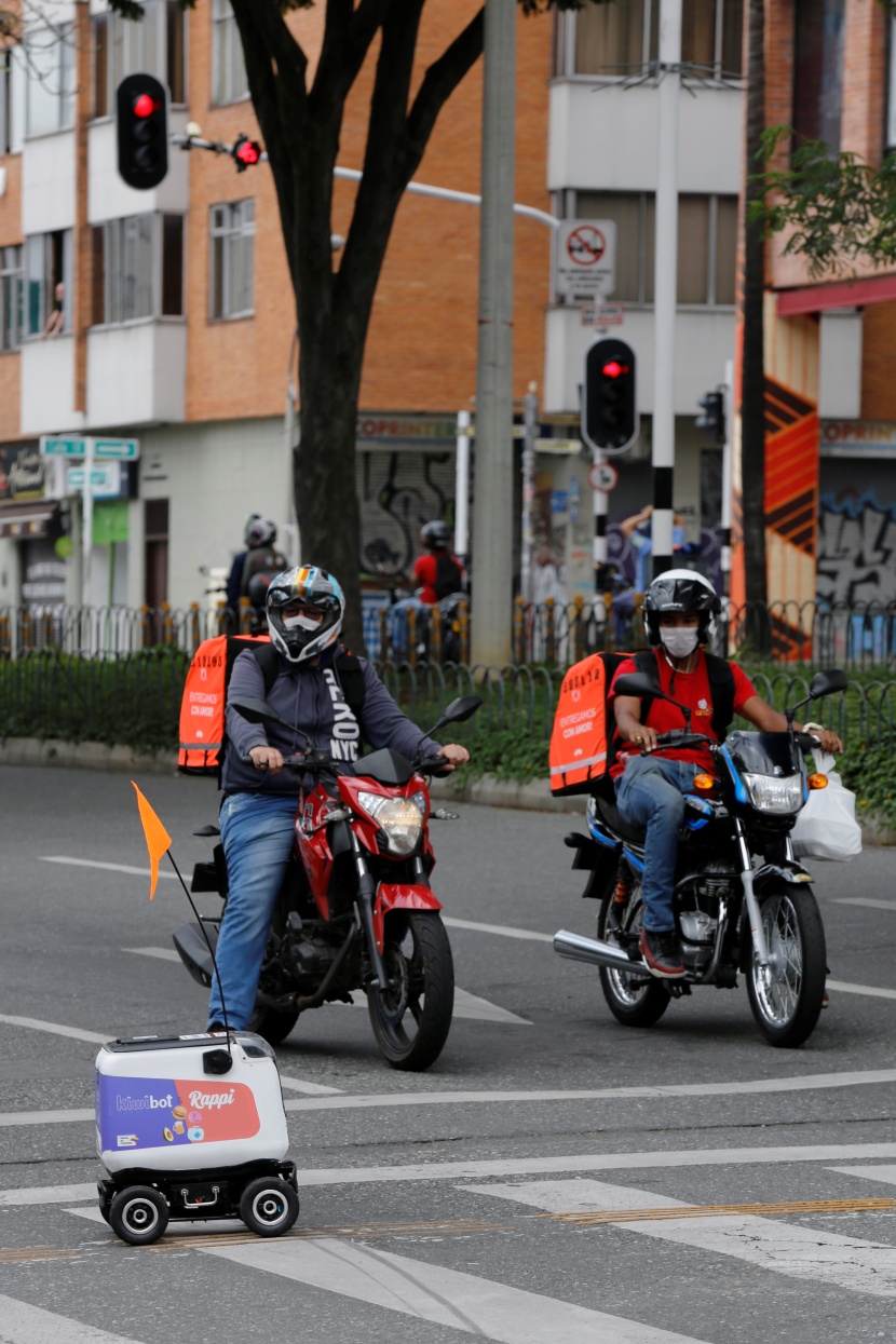 شركة تستعين بروبوتات لتوصل طلبات المطاعم في كولومبيا  