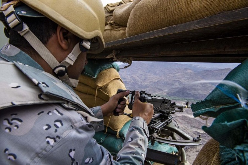 المرابطين على الحد الجنوبي في نجران.. وجبة إفطار بروح معنوية عالية 