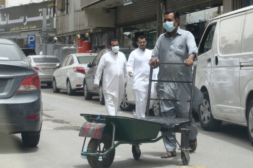 عودة الحركة إلى أسواق الرياض مع الأخذ بتدابير الوقاية من كورونا