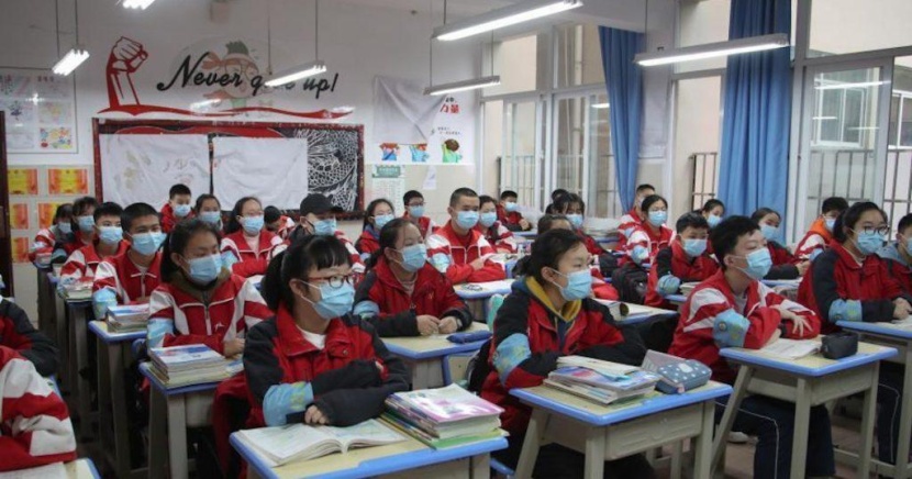 شنغهاي تستعد لإعادة فتح المدارس بعد إغلاقها بسبب "كورونا"