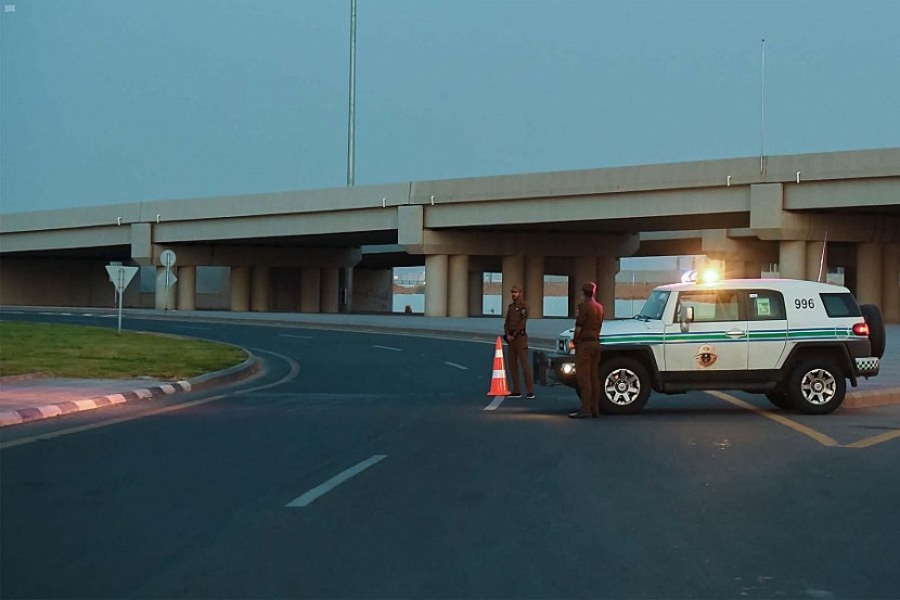  الحضور الأمني والالتزام المجتمعي بأمر منع التجول في تبوك