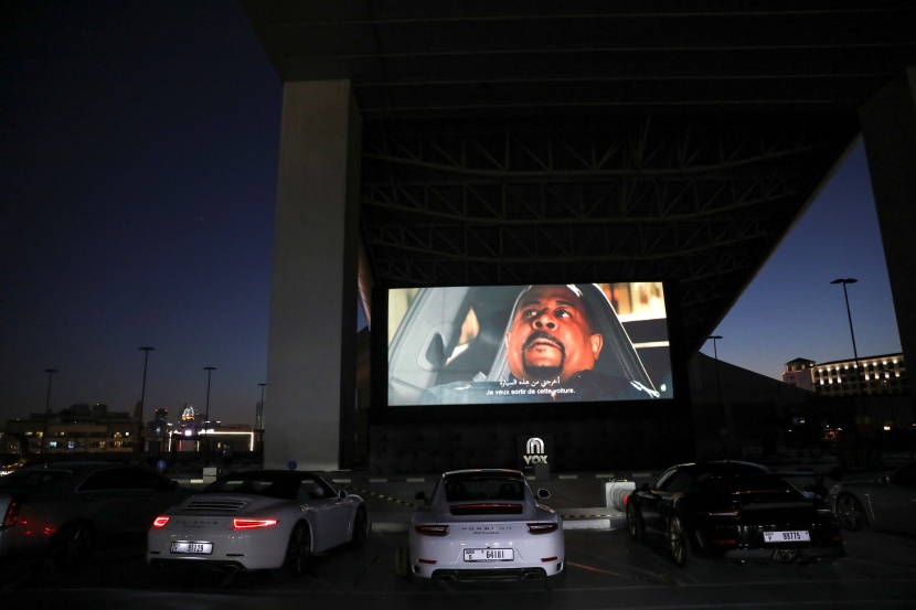 كورونا تعيد سينما السيارات من جديد