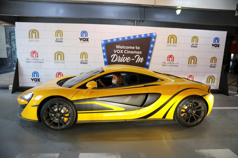كورونا تعيد سينما السيارات من جديد