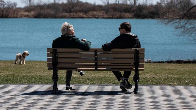 كورونا قادر على الانتشار من خلال التكلم