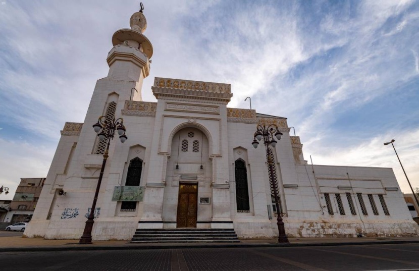 مسجد التوبة في تبوك .. حاضن جيش العسرة ومعقل آخر الغزوات