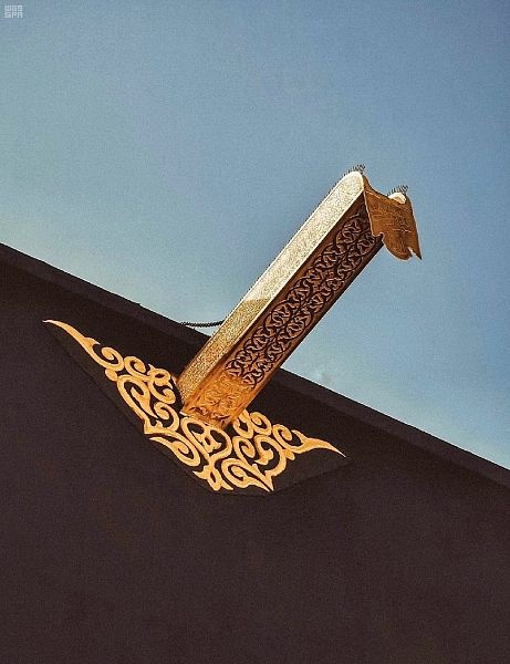 "الميزاب" عناية متعاقبة بأصغر قطعة في الكعبة المشرفة