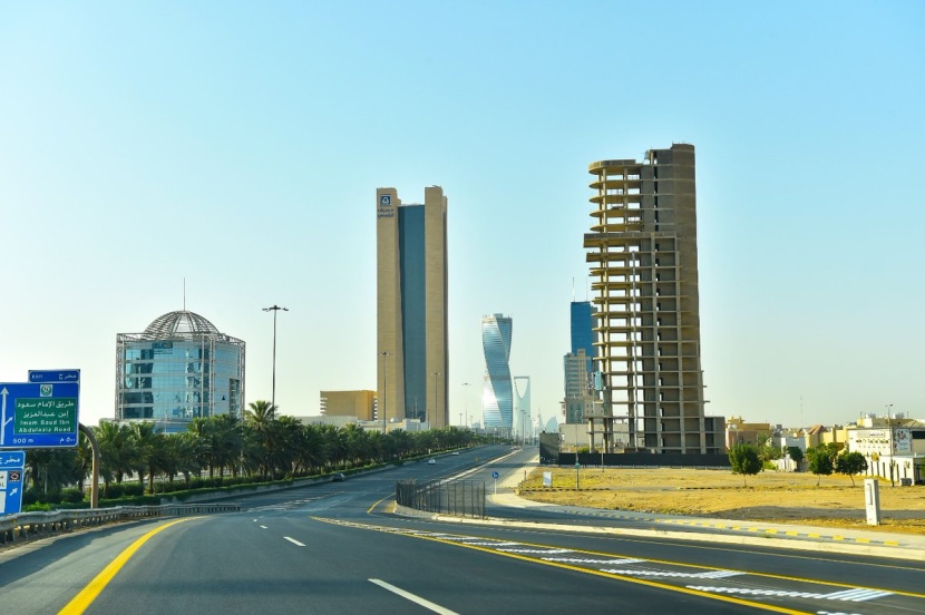 الالتزام .. مسار تجاوز الأزمات