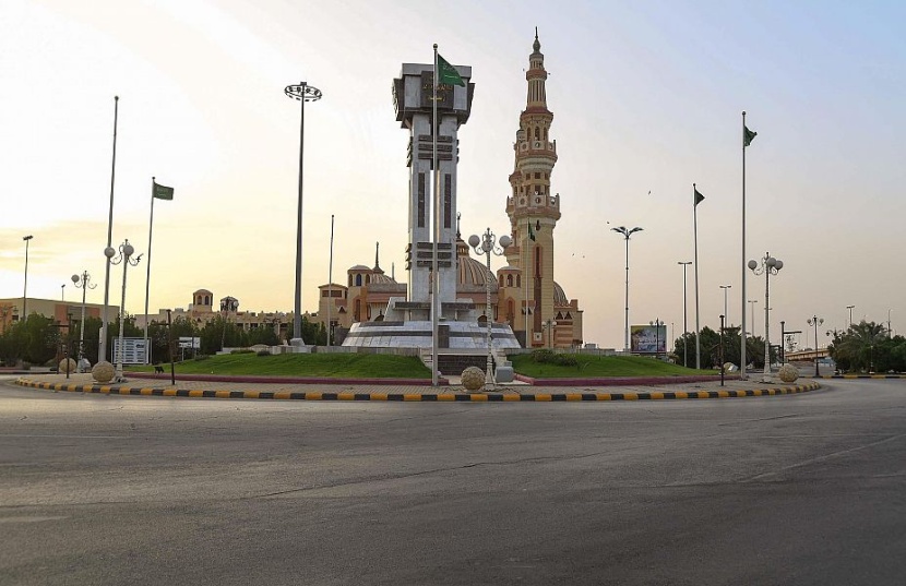أهالي عرعر يلتزمون بتطبيق منع التجول الكلي في أول أيام عيد الفطر