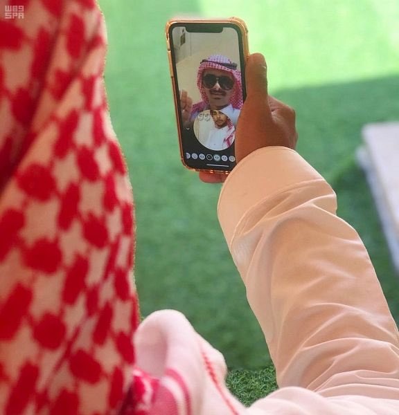 منصات "التواصل الاجتماعي" تنقل تهاني السعوديين بمناسبة عيد الفطر 