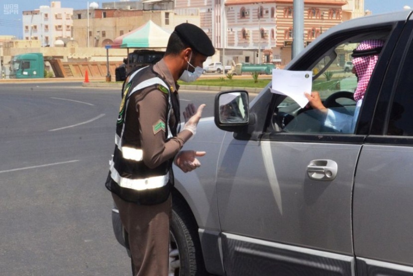 جهود الجهات الأمنية في أملج تتابع منع التجول في أول أيام عيد الفطر